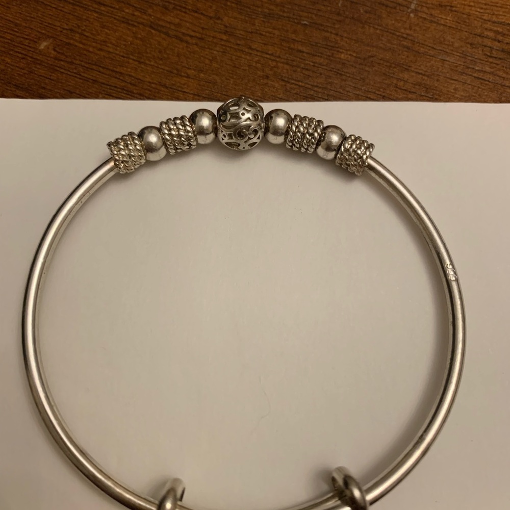 Elegant Silver Bracelet with Intricate Bead Design